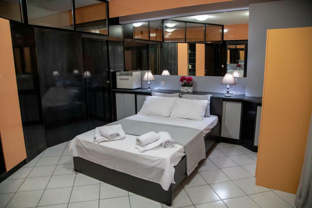 Christine'S Downtown Suites Kavala Extérieur photo
