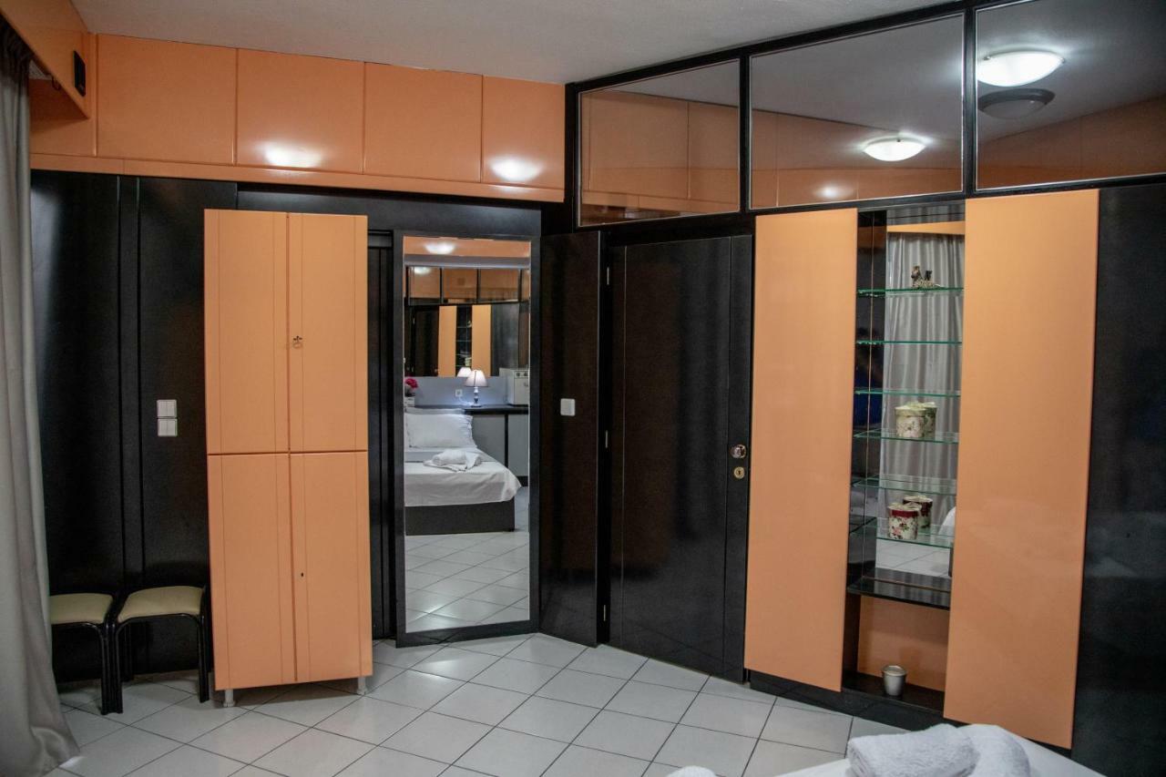 Christine'S Downtown Suites Kavala Extérieur photo